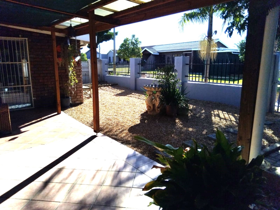 4 Bedroom Property for Sale in Riversdale Western Cape